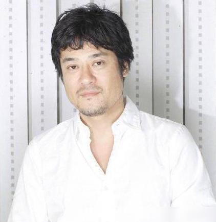 开元体育配音演员藤原启治不幸患癌去世曾为《蜡笔小新》配音(图1)