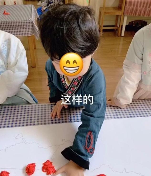 开元体育·(中国)官方网站幼儿园老师要求孩子穿汉服样式让人眼花缭乱最后一个赢了！(图2)